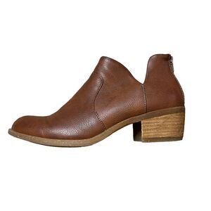 B.O.C. Lucy Bootie Brown Size 8.5